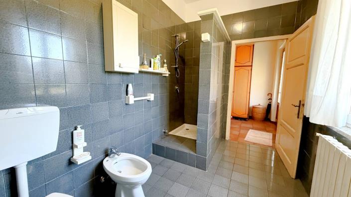 Image No.24-5 Bed Villa / Detached for sale