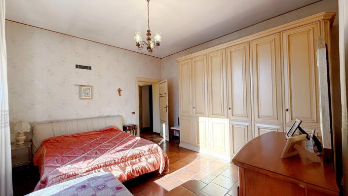 Image No.26-5 Bed Villa / Detached for sale