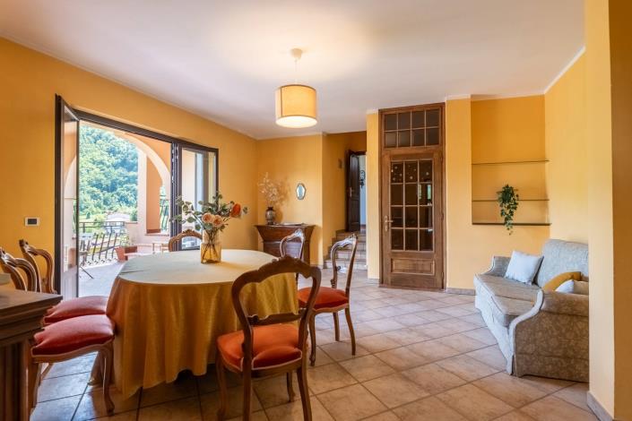 Image No.52-5 Bed Villa for sale