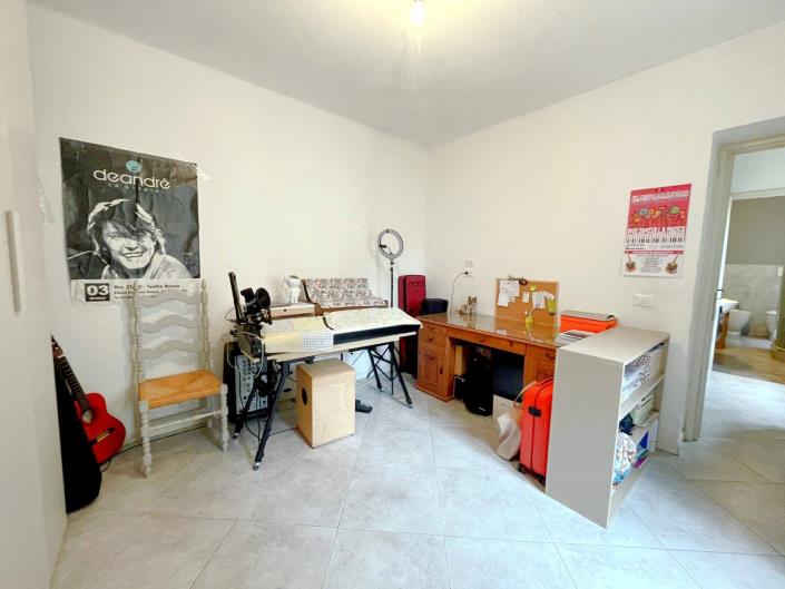 Image No.45-2 Bed Apartment for sale