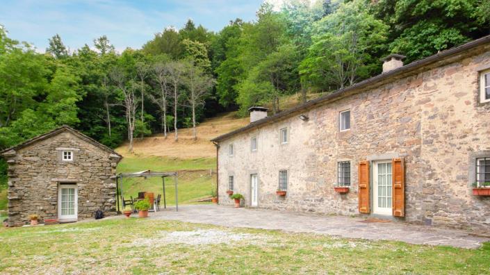 Image No.18-5 Bed Country House for sale