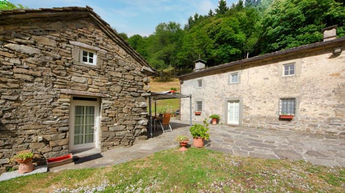 Image No.12-5 Bed Country House for sale