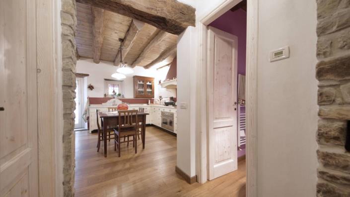 Image No.44-5 Bed Country House for sale