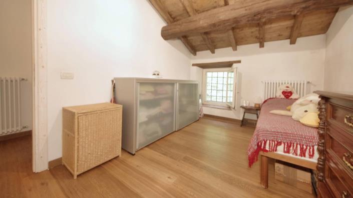 Image No.55-5 Bed Country House for sale