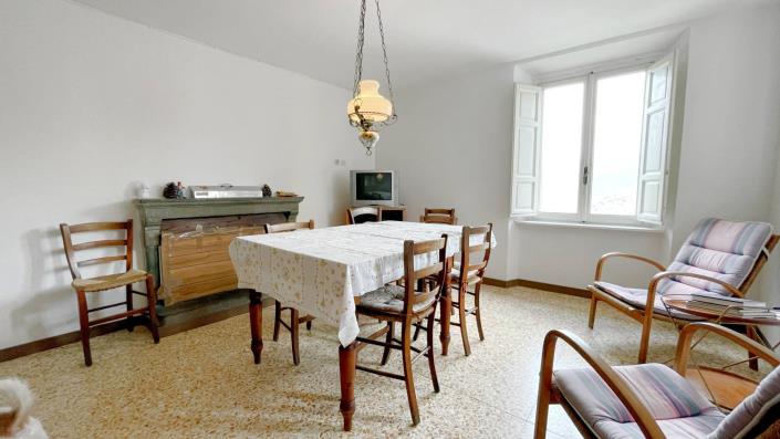 Image No.6-5 Bed Country Property for sale