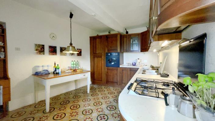 Image No.33-5 Bed Country Property for sale