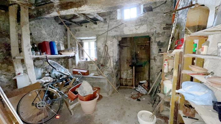 Image No.36-5 Bed Country Property for sale