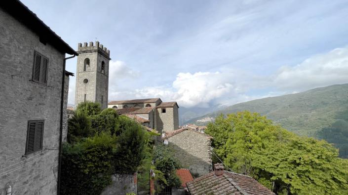 Image No.19-5 Bed Country Property for sale