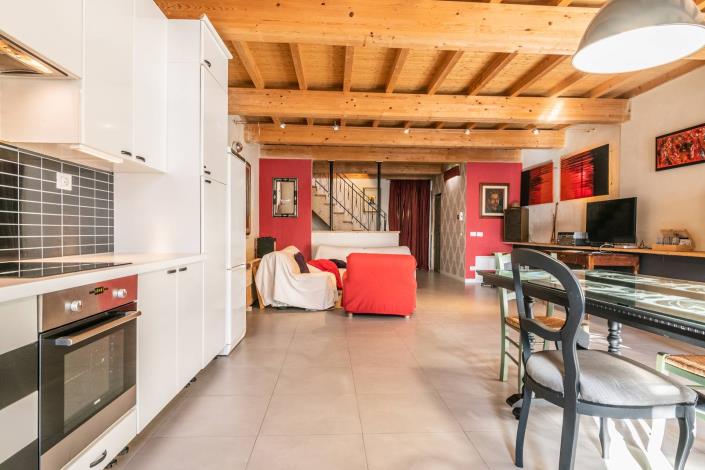 Image No.36-5 Bed Townhouse for sale