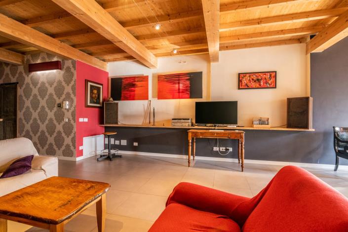 Image No.39-5 Bed Townhouse for sale