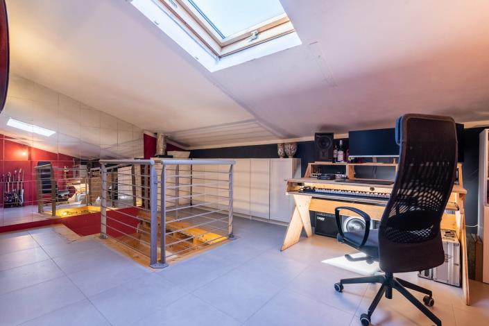 Image No.53-5 Bed Townhouse for sale