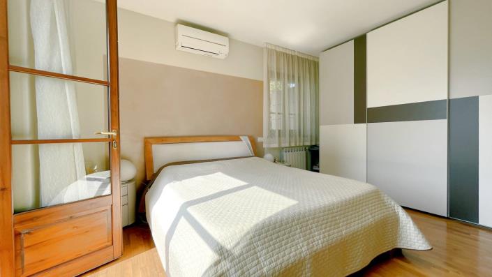 Image No.34-2 Bed Semi-Detached for sale