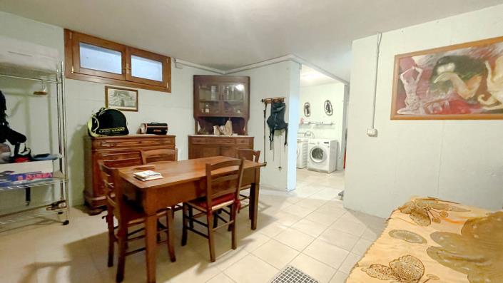 Image No.46-2 Bed Semi-Detached for sale