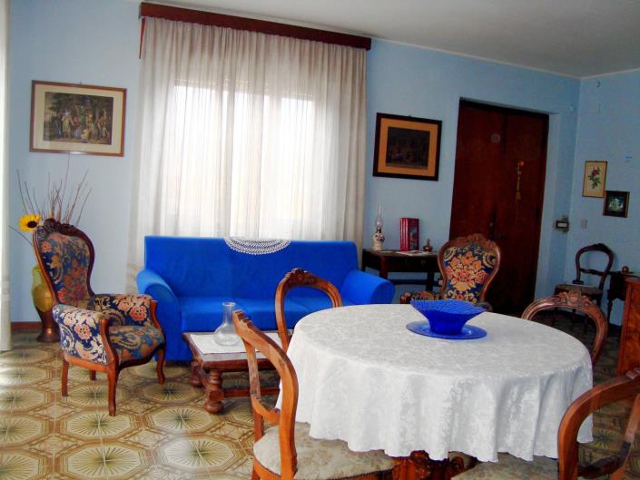 Image No.12-6 Bed Villa for sale