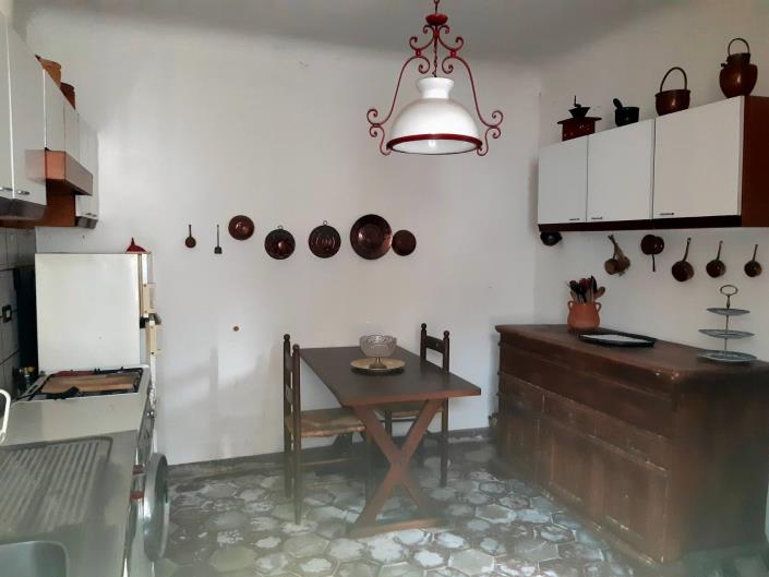 Image No.24-7 Bed Townhouse for sale