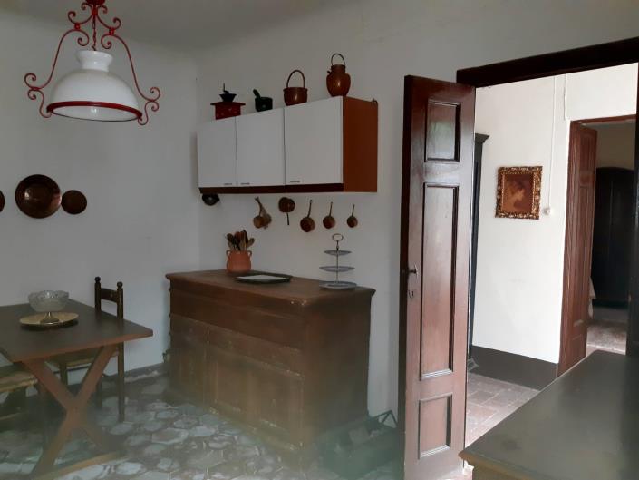 Image No.25-7 Bed Townhouse for sale