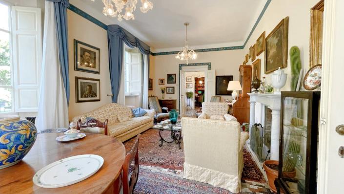 Image No.15-6 Bed Villa for sale