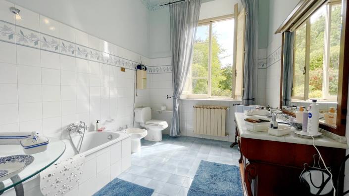 Image No.46-6 Bed Villa for sale