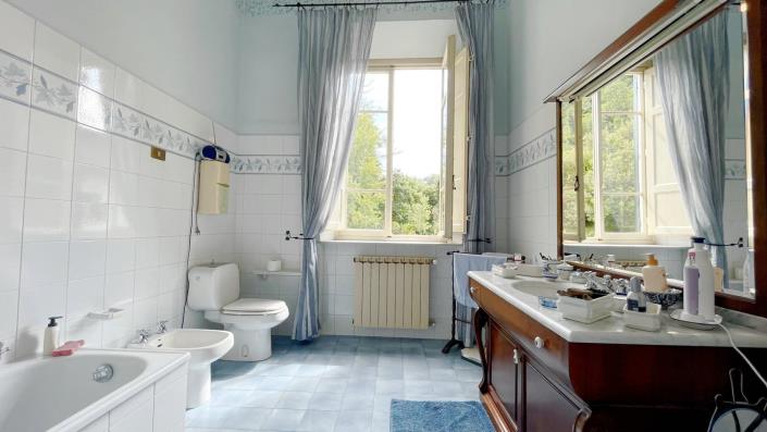 Image No.47-6 Bed Villa for sale