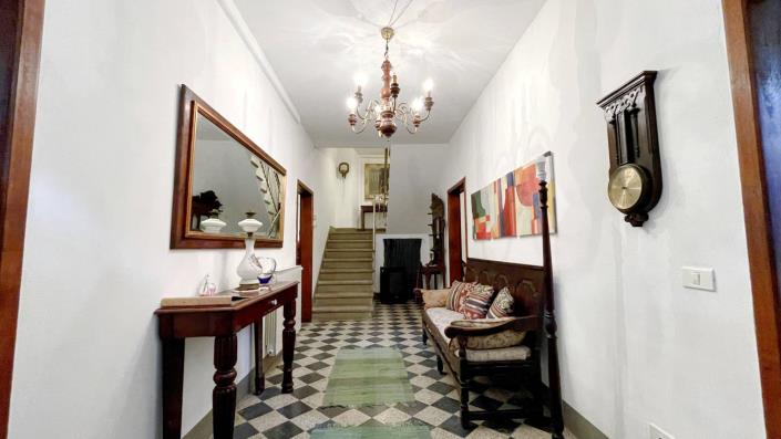 Image No.3-Propriété de pays de 4 chambres à vendre à Bagni di Lucca