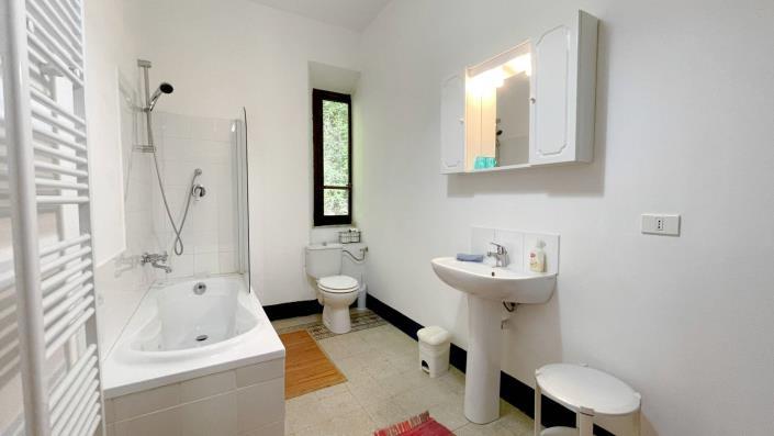 Image No.37-Propriété de pays de 4 chambres à vendre à Bagni di Lucca