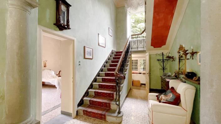 Image No.40-6 Bed Villa for sale