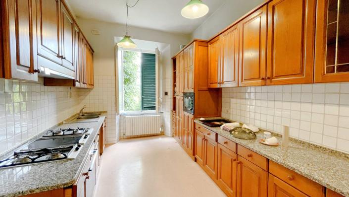 Image No.44-6 Bed Villa for sale