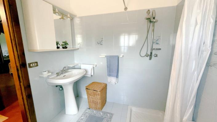 Image No.38-Maison de ville de 2 chambres à vendre à Bagni di Lucca