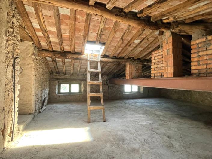 Image No.10-3 Bed Village House for sale