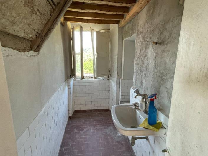 Image No.27-3 Bed Village House for sale