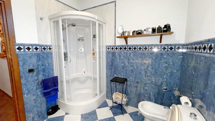 Image No.28-3 Bed Apartment for sale