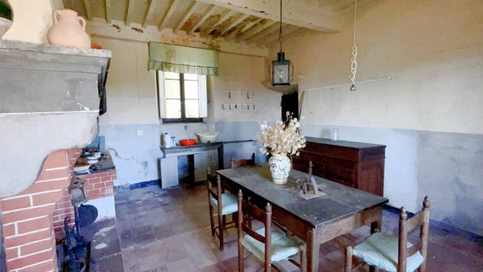 Image No.26-12 Bed Villa for sale