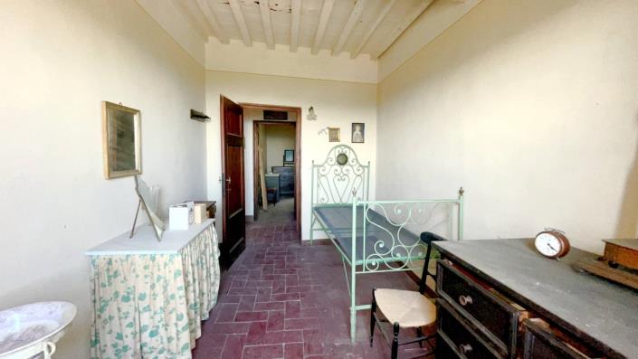 Image No.36-12 Bed Villa for sale