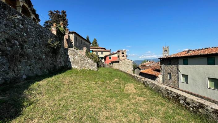 Image No.44-12 Bed Villa for sale