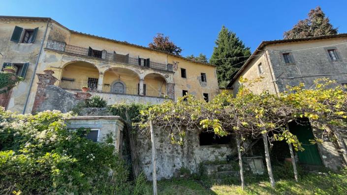 Image No.50-12 Bed Villa for sale