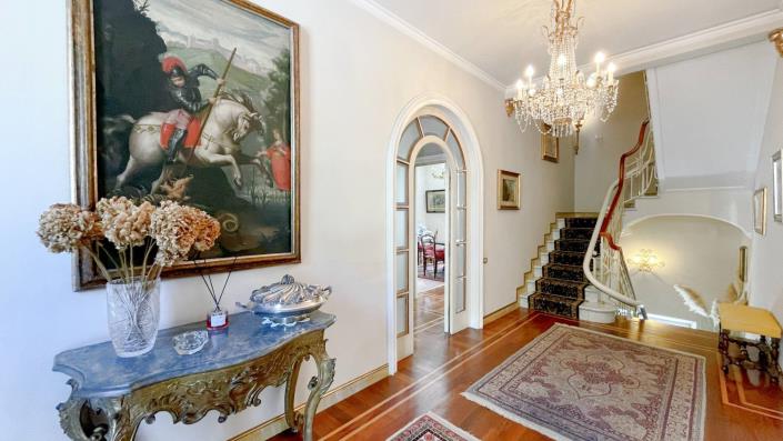 Image No.17-5 Bed Villa for sale