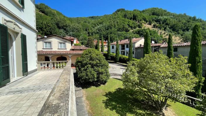 Image No.27-5 Bed Villa for sale