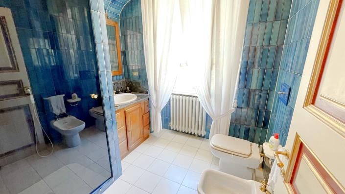 Image No.33-5 Bed Villa for sale