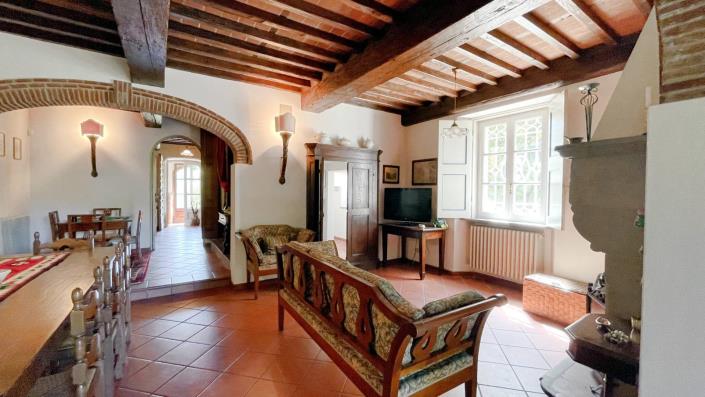 Image No.6-5 Bed Villa for sale