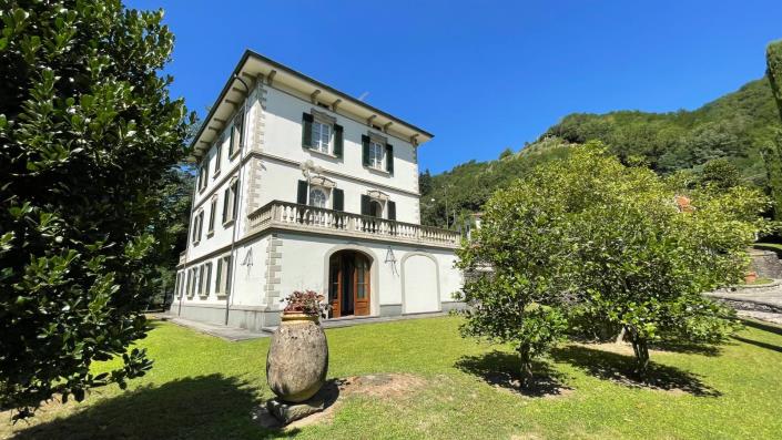 Image No.55-5 Bed Villa for sale