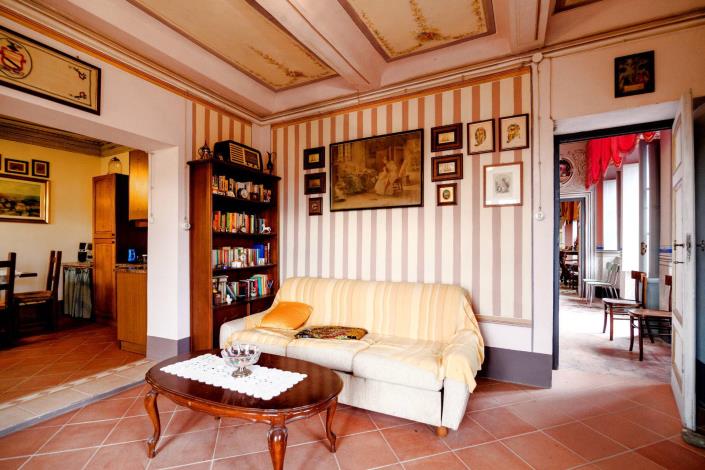 Image No.17-3 Bed Apartment for sale