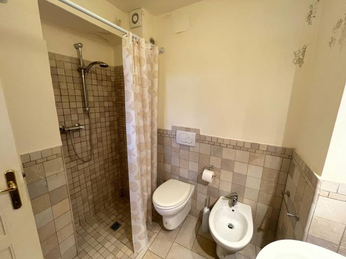 Image No.8-3 Bed Townhouse for sale