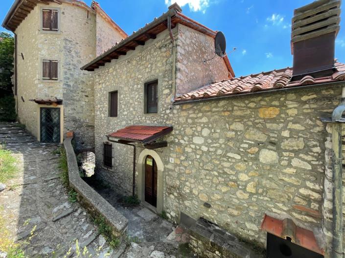 Image No.16-3 Bed Townhouse for sale