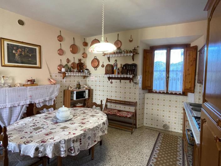 Image No.11-2 Bed Townhouse for sale