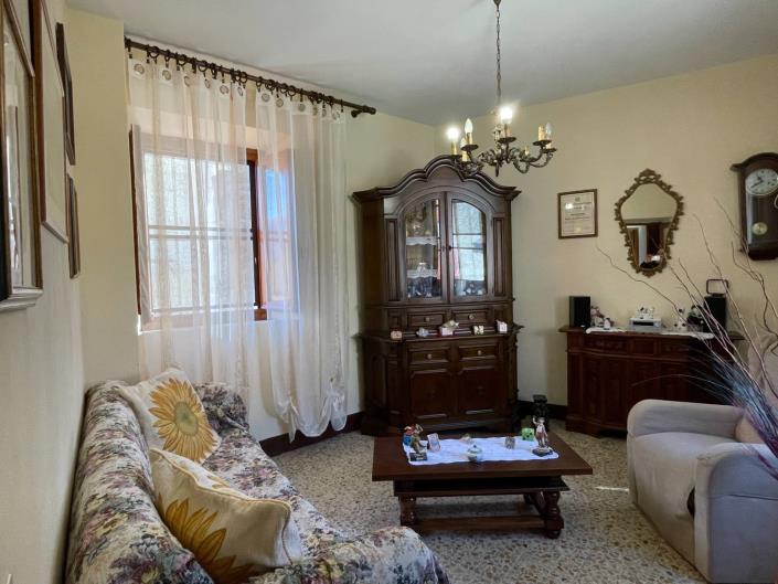 Image No.22-2 Bed Townhouse for sale