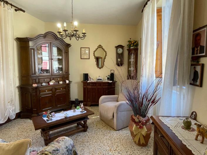 Image No.4-2 Bed Townhouse for sale