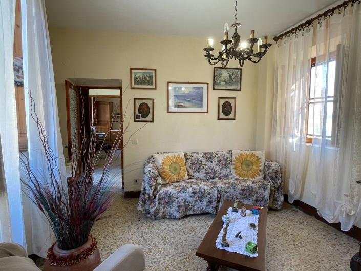 Image No.24-2 Bed Townhouse for sale