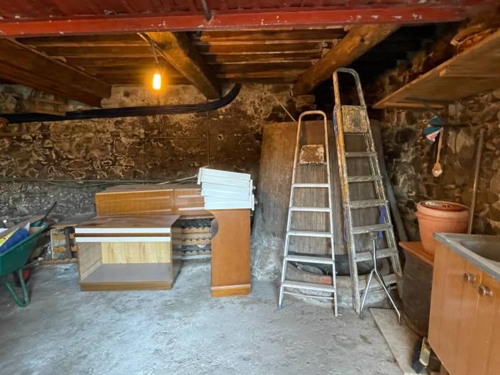 Image No.37-2 Bed Townhouse for sale