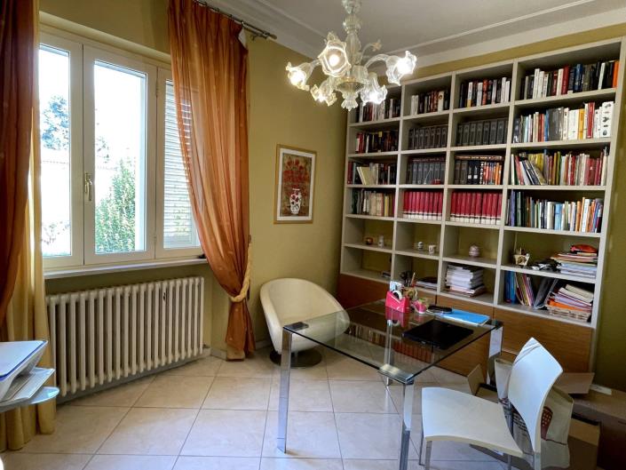 Image No.13-4 Bed Villa for sale