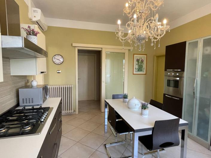 Image No.15-4 Bed Villa for sale